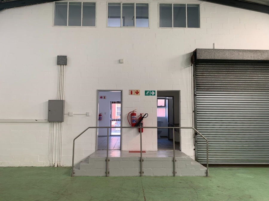 To Let Commercial Property for Rent in Montague Gardens Western Cape